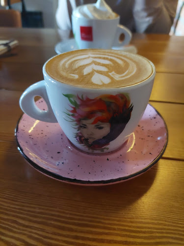 Kapucinska ul. 26, 31000, Osijek