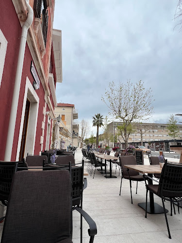 Ul. Mile Gojsalića 1, 21310, Omiš