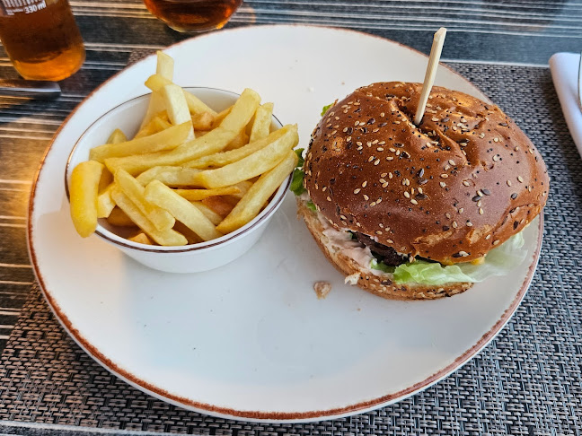 Obala kralja Tomislava 32, 23207, Sveti Filip i Jakov