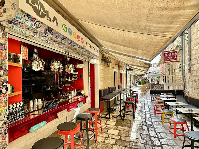 LOLA Bar & Street food - Hvar