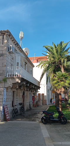 Vinoteka Butiga Vis - Gastronomija i ugostiteljstvo