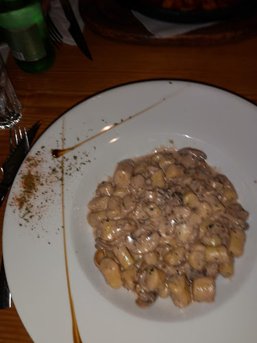 Restoran Nokturno - Gastronomija i ugostiteljstvo