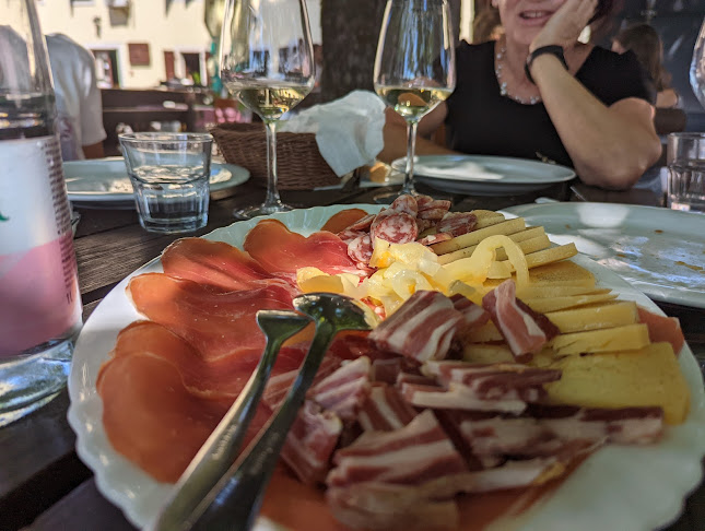 Konoba Oprtalj - Gastronomija i ugostiteljstvo