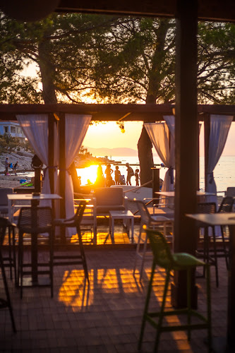 gradska plaža, 21300, Makarska