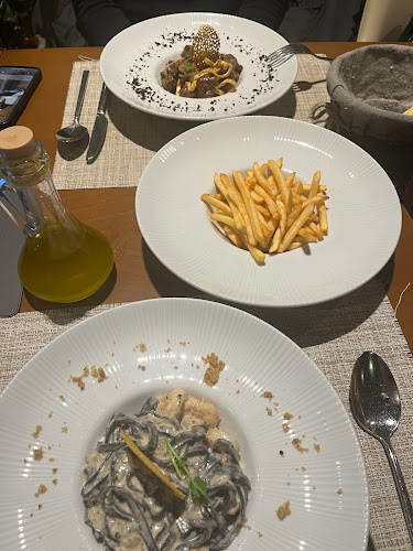 City Restaurant & Bar