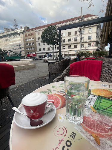 Comentarii opinii despre Alfresco bar