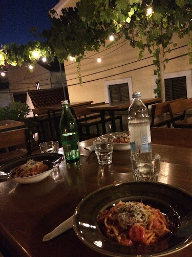 Restaurant "Viktor&Koko" food&wine - Krk