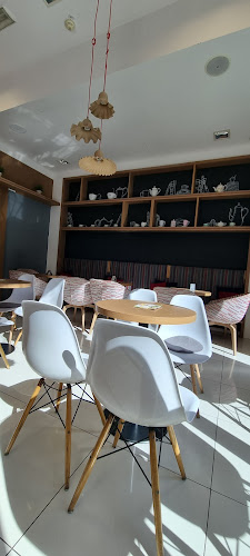 Comentarii opinii despre Atrium Society