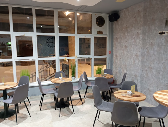 Opinii despre Caffe Bar Chill în Petrinja - Gastronomija i ugostiteljstvo