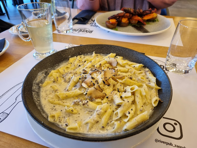 River pub - Zagreb