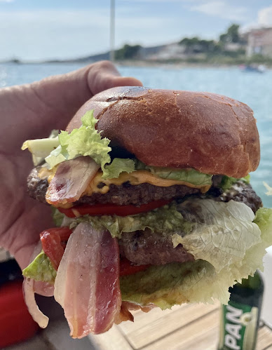 Shooko Beach Bar - Gastronomija i ugostiteljstvo