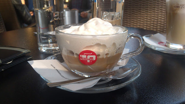 Mr. Brown Lounge Bar