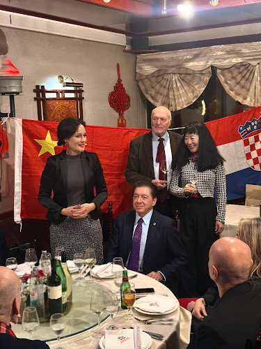 Kineski restoran Peking - Gastronomija i ugostiteljstvo