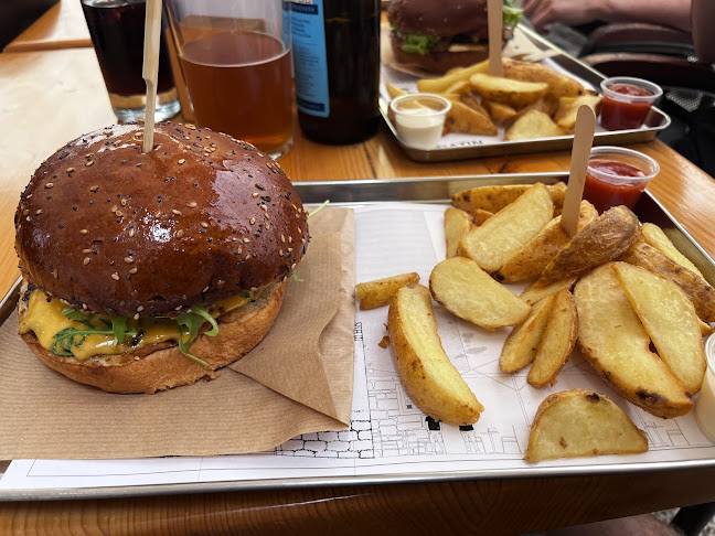 Opinii despre Burger Bar Bagatin în Šibenik - Gastronomija i ugostiteljstvo