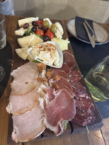 Comentarii opinii despre Restoran Uspinjača