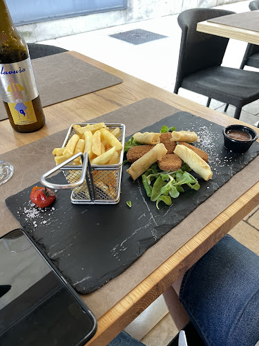 Ul. knezova Šubića Bribirskih 10, 23000, Zadar