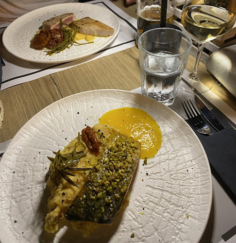 Trg Petra Zoranića 6, 23000, Zadar