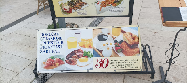 Trg slobode 1, 52470, Umag