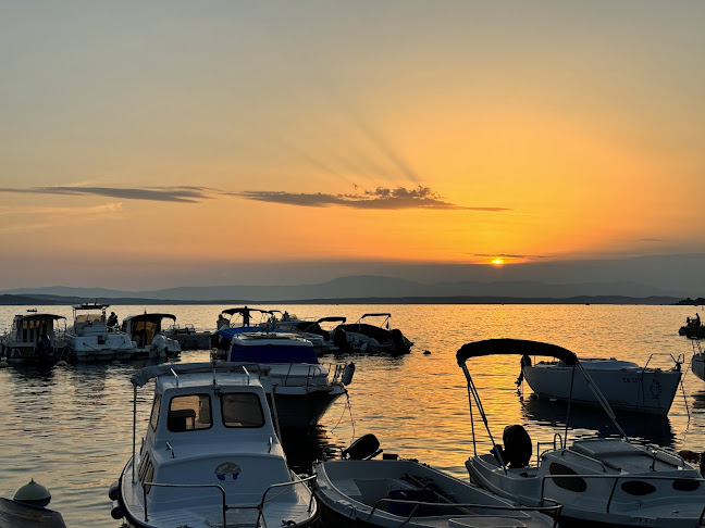 Konoba Riva - Gastronomija i ugostiteljstvo