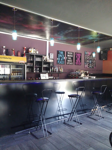 Opinii despre Caffe Bar Space în Valpovo - Gastronomija i ugostiteljstvo
