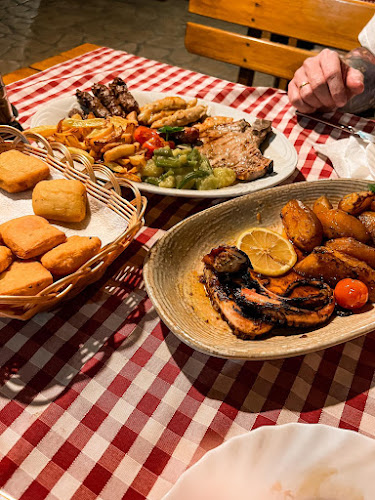 Konopica - Gastronomija i ugostiteljstvo