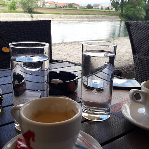 Comentarii opinii despre FIVE lounge & bar