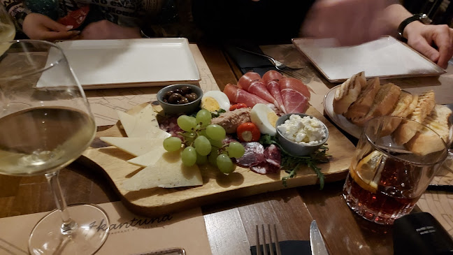 Varoška ul. 1, 23000, Zadar