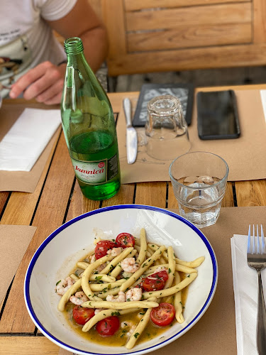 Uje restaurant - Gastronomija i ugostiteljstvo