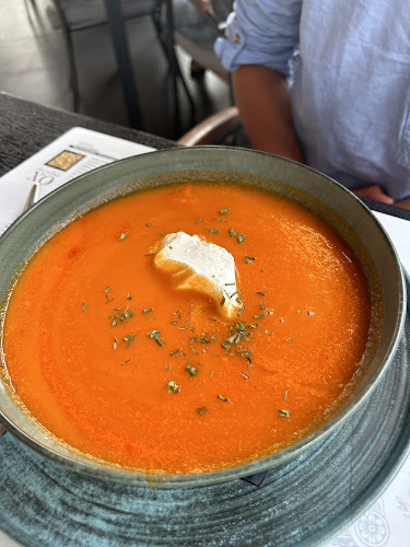 OX Steaks, Grill & Burgers - Gastronomija i ugostiteljstvo