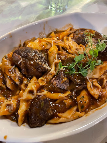 Tri Palme - Gastronomija i ugostiteljstvo