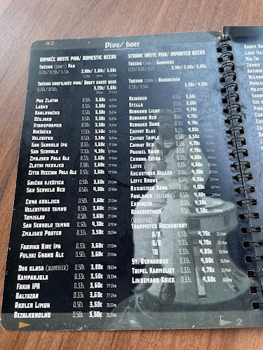 VR9V+7X, Danteov trg 1, 52100, Pula