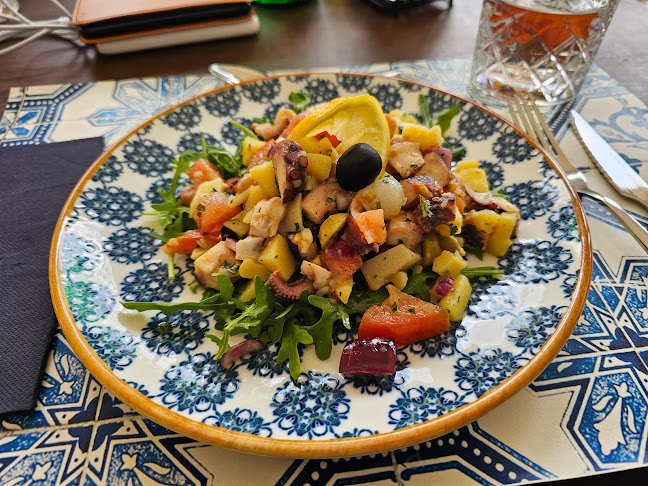 Ul. bana Josipa Jelačića 1, 21000, Split