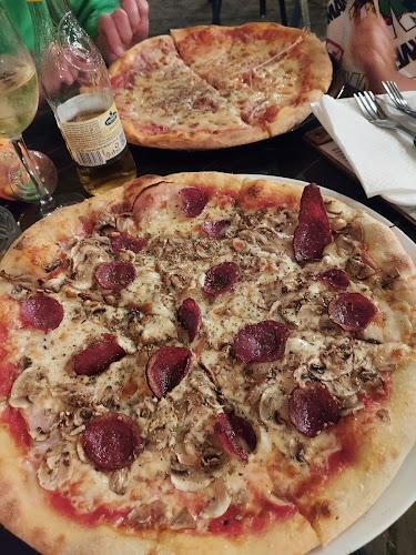 Pizza bar Davos - Gastronomija i ugostiteljstvo