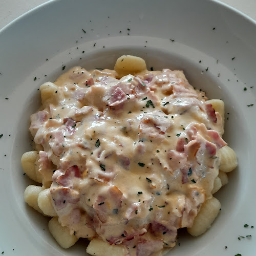 Opinii despre Pizzeria Gloria Zabok în Lug Zabočki - Gastronomija i ugostiteljstvo