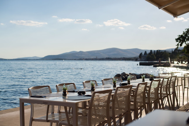 Mala Mora Restaurant & Cocktail Bar - Gastronomija i ugostiteljstvo