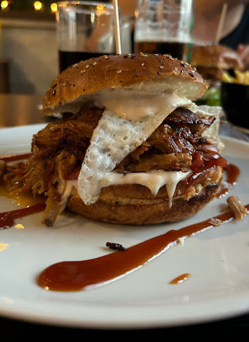 KONOBA ANNI - Mesni i riblji specijaliteti Novigrad - Gastronomija i ugostiteljstvo