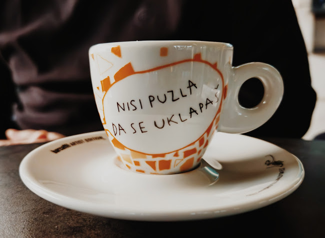 Opinii despre Caffe bar Plava Kava în Split - Gastronomija i ugostiteljstvo