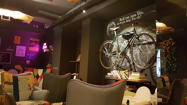 Comentarii opinii despre Bonk Coffeeshop & Bikeshop