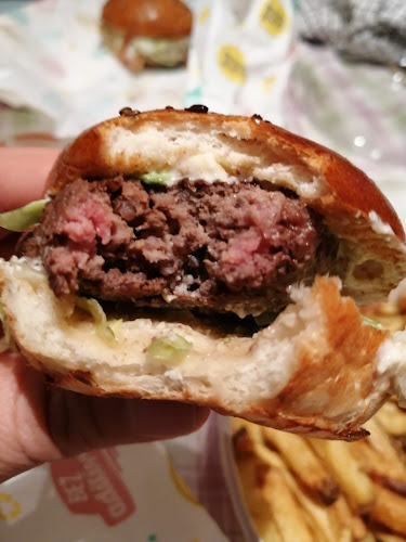 Zagrebačka cesta 211, 10000, Zagreb