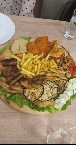 Opinii despre Fast food "LiLi" în Petrinja - Gastronomija i ugostiteljstvo