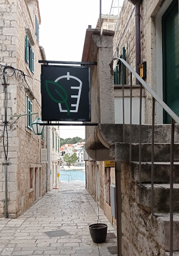 Opinii despre Kebab Factory Hvar în Hvar - Gastronomija i ugostiteljstvo