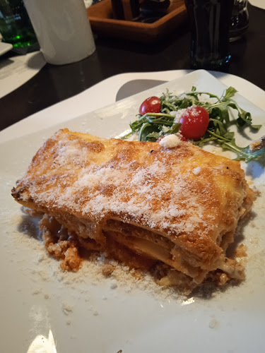 Pizzeria Veža - Gastronomija i ugostiteljstvo