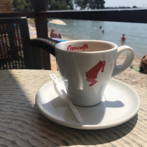 Comentarii opinii despre Plaža Karpinjan Lido Bar