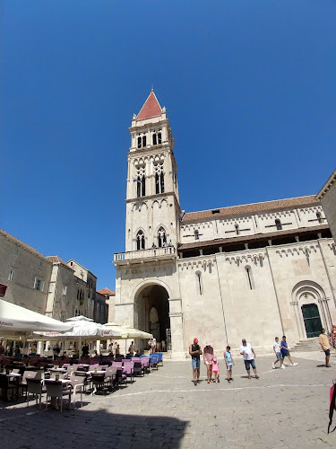 Comentarii opinii despre Malibu