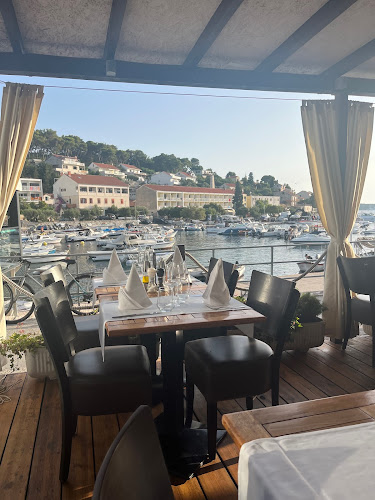 Opinii despre Il Porto în Hvar - Gastronomija i ugostiteljstvo