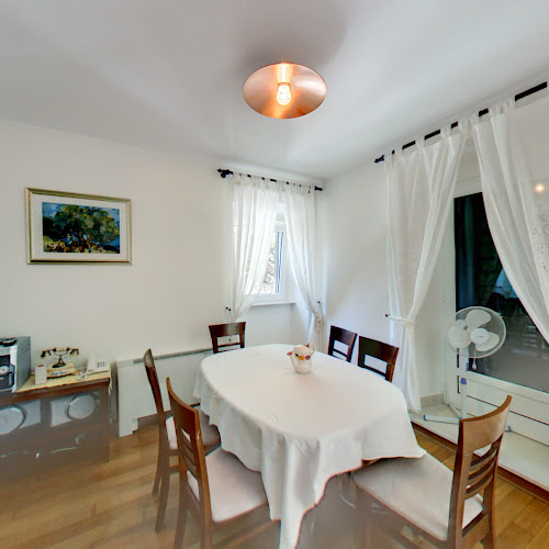 Bistro Vila Marija Splitska Brač - Gastronomija i ugostiteljstvo