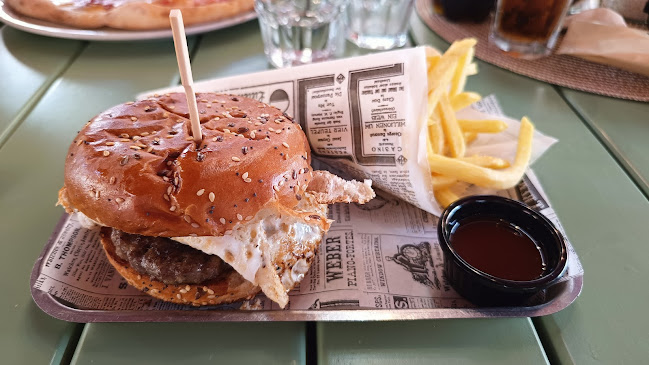 VR9V+7X, Danteov trg 1, 52100, Pula