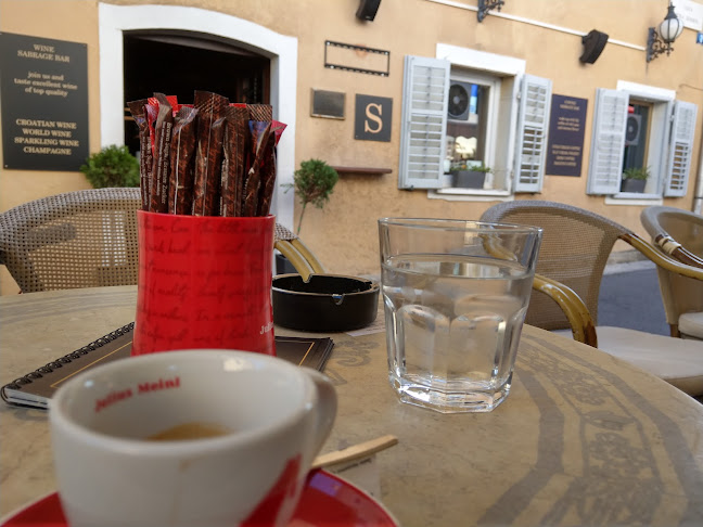 Opinii despre SABRAGE BAR în Rijeka - Gastronomija i ugostiteljstvo