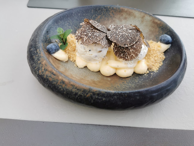 Opinii despre Bistro Bar Montona Gallery în Motovun - Gastronomija i ugostiteljstvo