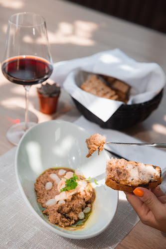 KAČIĆEV TRG 13, 21300, Makarska